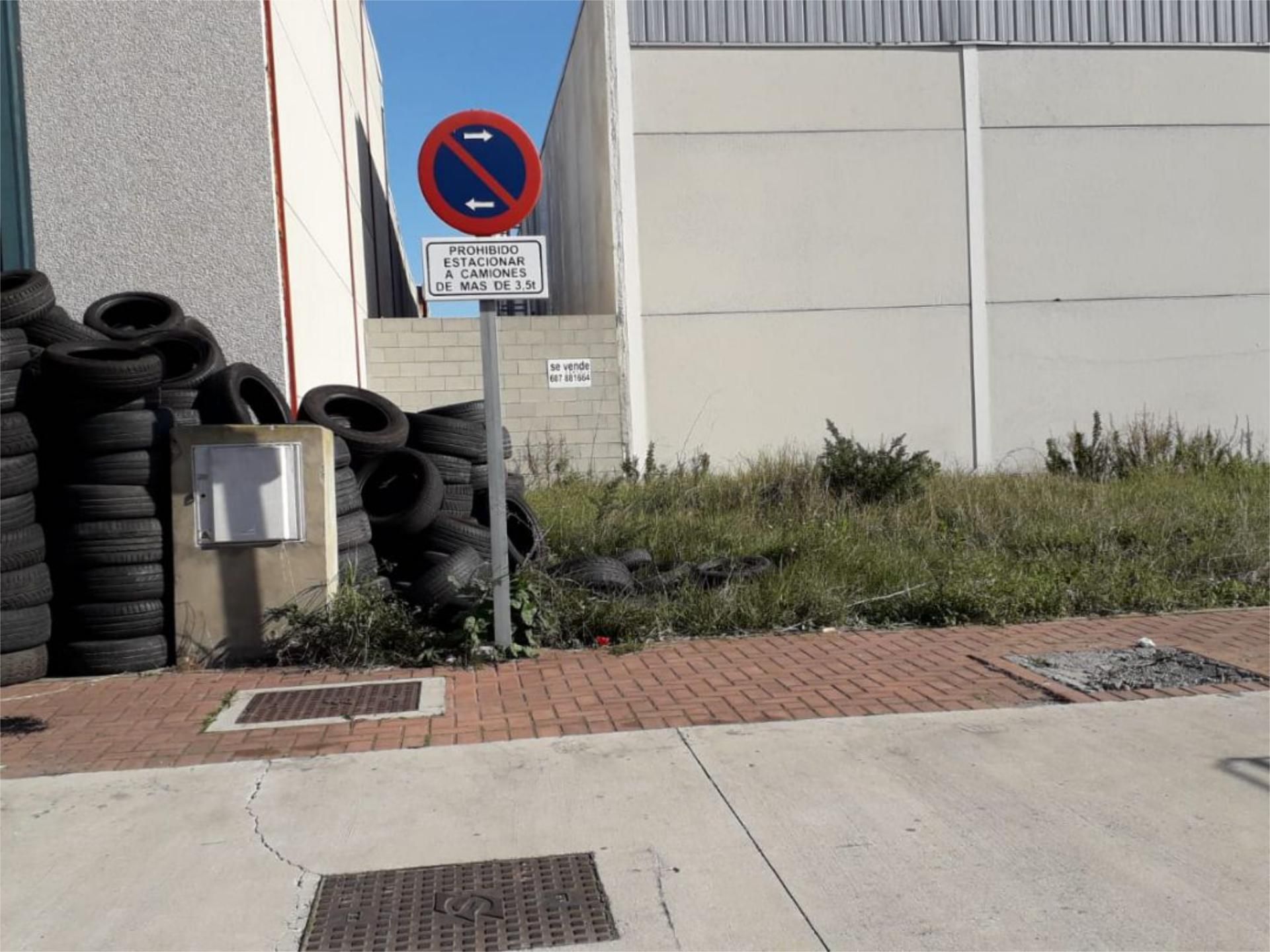 Parking of Land for sale in Los Barrios