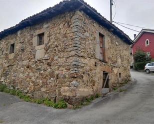 Vista exterior de Casa o xalet en venda en Lena