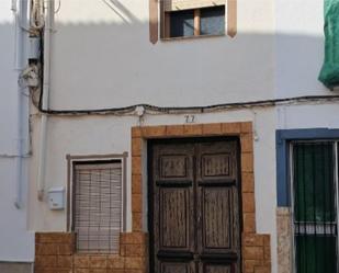 Vista exterior de Casa adosada en venda en Cuevas de San Marcos amb Terrassa