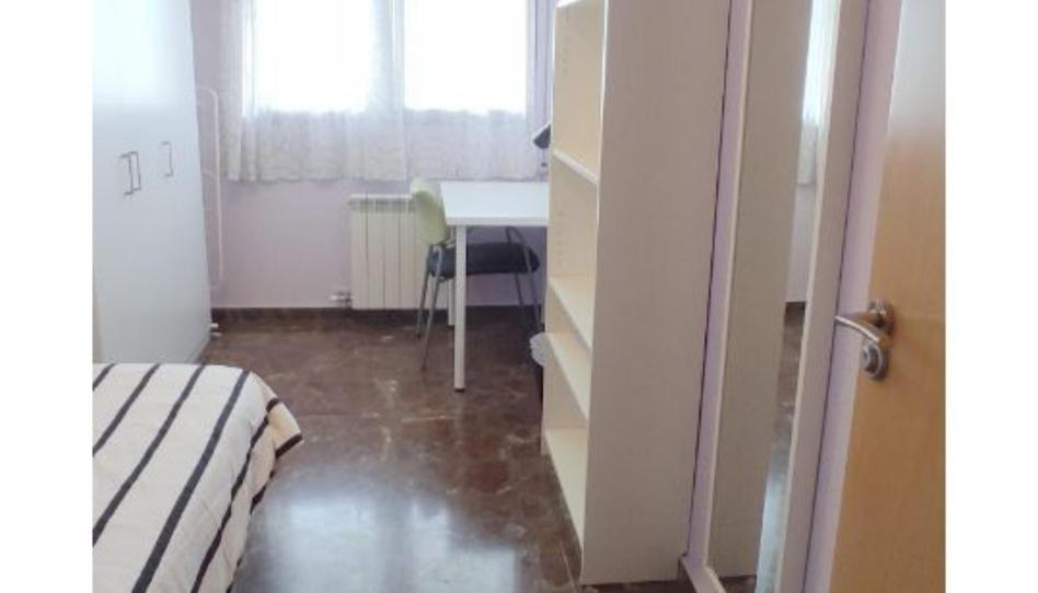 Flat to share in Calle de Juan XXIII, 1, Barrio del Ave, Zaragoza - image 1 Photo 1 of Flat to share in Calle de Juan XXIII, 1, Barrio del Ave, Zaragoza