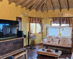 Sala d'estar de Casa adosada en venda en Pájara amb Terrassa i Piscina