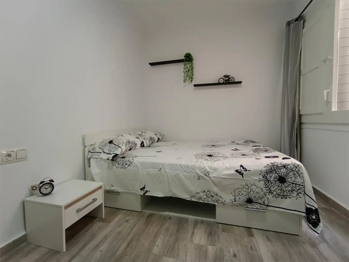 Habitació a Avinguda Catalunya, 12, El Tancat - Mas d'en Gual Dormitori de Pis per a compartir en El Vendrell amb Calefacció, Parquet i Moblat