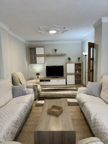 Piso en Alquiler en Calle Palestina, 5 en Carranque - Haza Cuevas