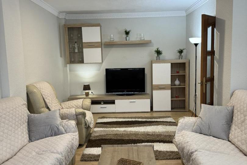 Flat to rent in Calle Palestina, 5, Carranque - Haza Cuevas, Málaga - image 1 Photo 1 of Flat to rent in Calle Palestina, 5, Carranque - Haza Cuevas, Málaga