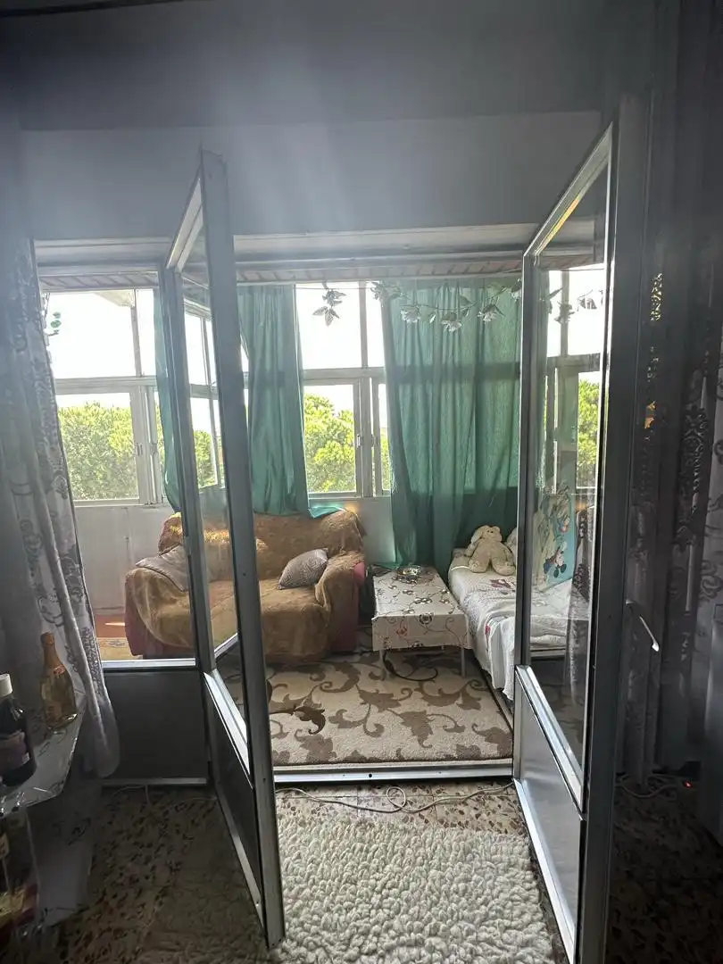 Pis en venda a Calle Hermanos Pinzón, 2, Fuensalida Dormitori de Pis en venda en Fuensalida amb Balcó