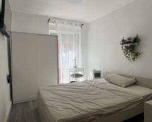 Bedroom of Flat to share in  Madrid Capital  with Air Conditioner, Heating and Parquet flooring