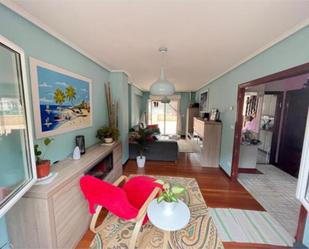 Sala d'estar de Casa adosada en venda en Karrantza Harana / Valle de Carranza amb Terrassa