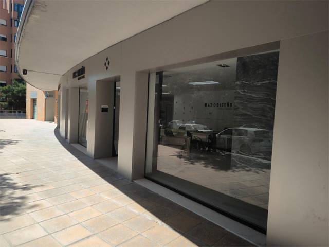 Local comercial en Alquiler en Calle Ecuador, 13 en Babel