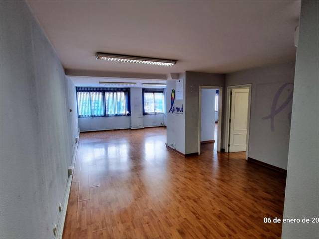 Oficina en Alquiler en Rúa da Coruña, 24 en Plaza Industria