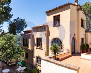 Exterior view of House or chalet for sale in  Barcelona Capital  with Air Conditioner and Swimming Pool