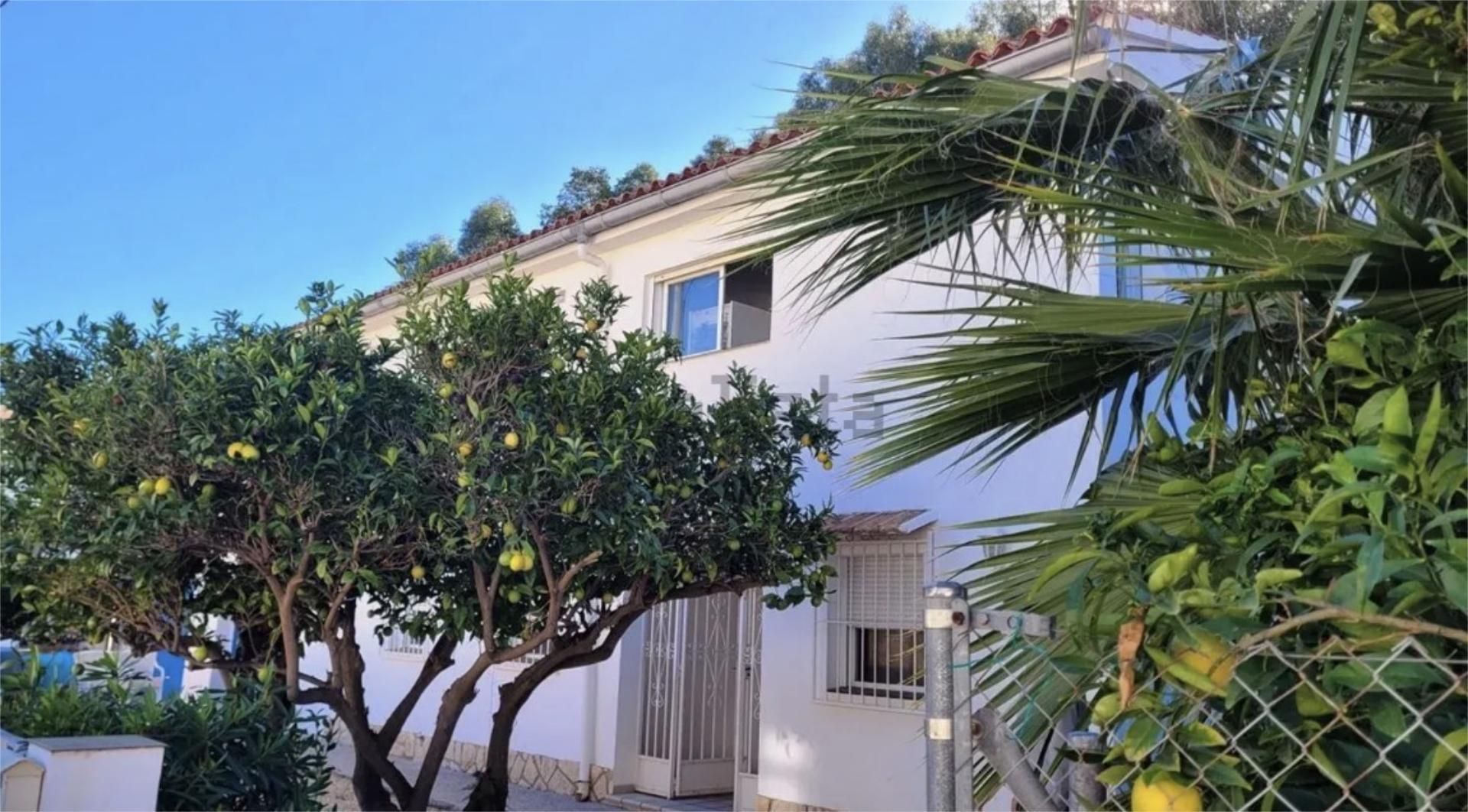 Single-family semi-detached for sale in Avinguda de Oscar Esplà, 6, L'Albir Exterior view of Single-family semi-detached for sale in L'Alfàs del Pi with Air Conditioner, Heating and Private garden