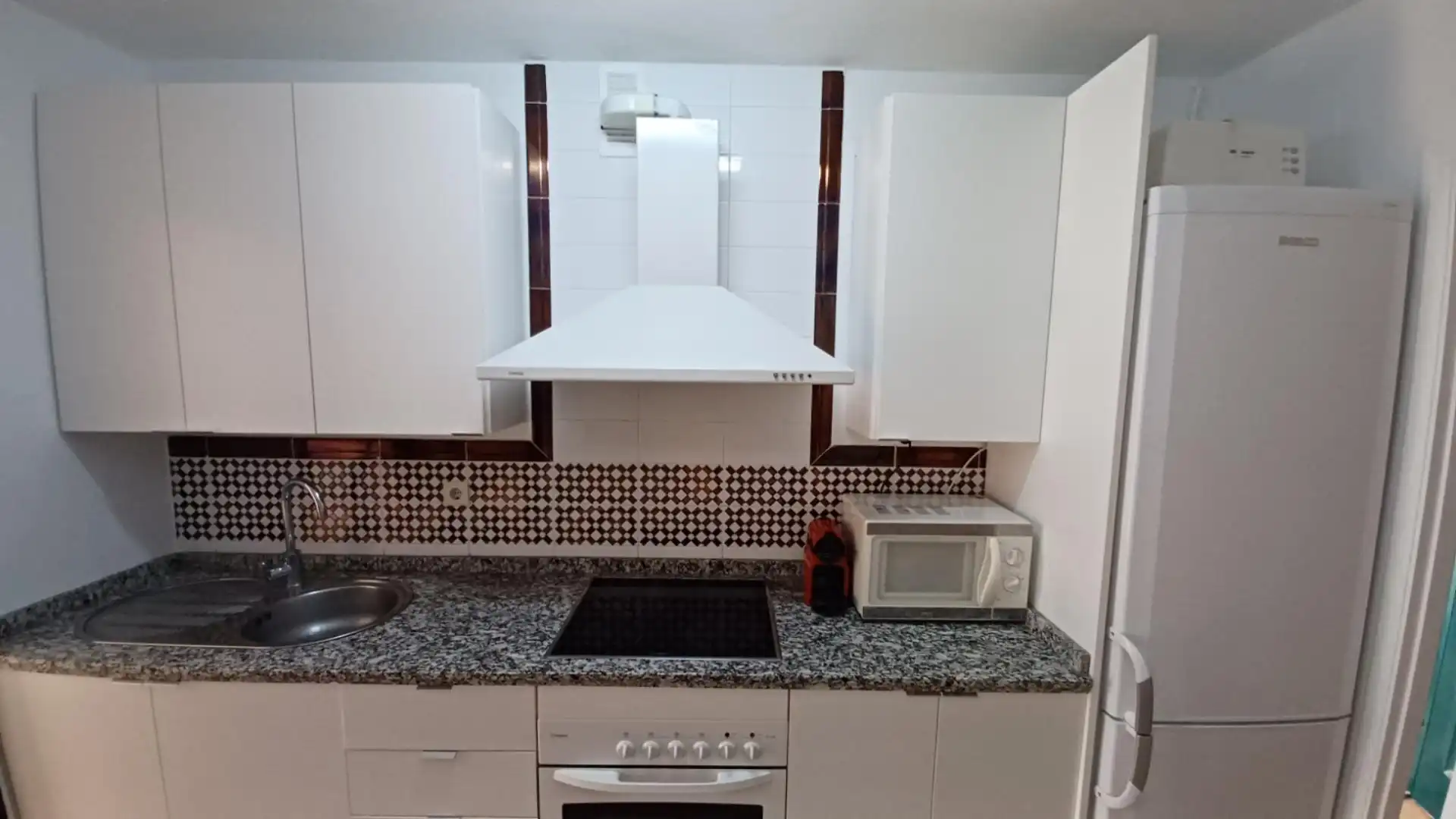 Apartments for rent in Urbanización Atlanterra F, 45, Atlanterra Apartments for rent in Urbanización Atlanterra F, 45, Atlanterra