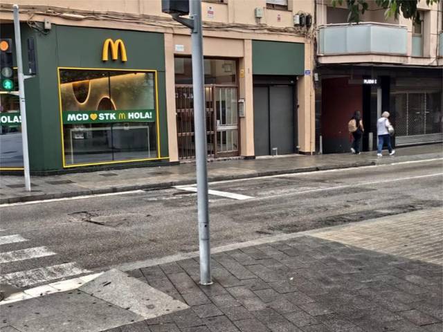 Local comercial en Alquiler en Avinguda de Francesc Macià, 3 en Riu Nord