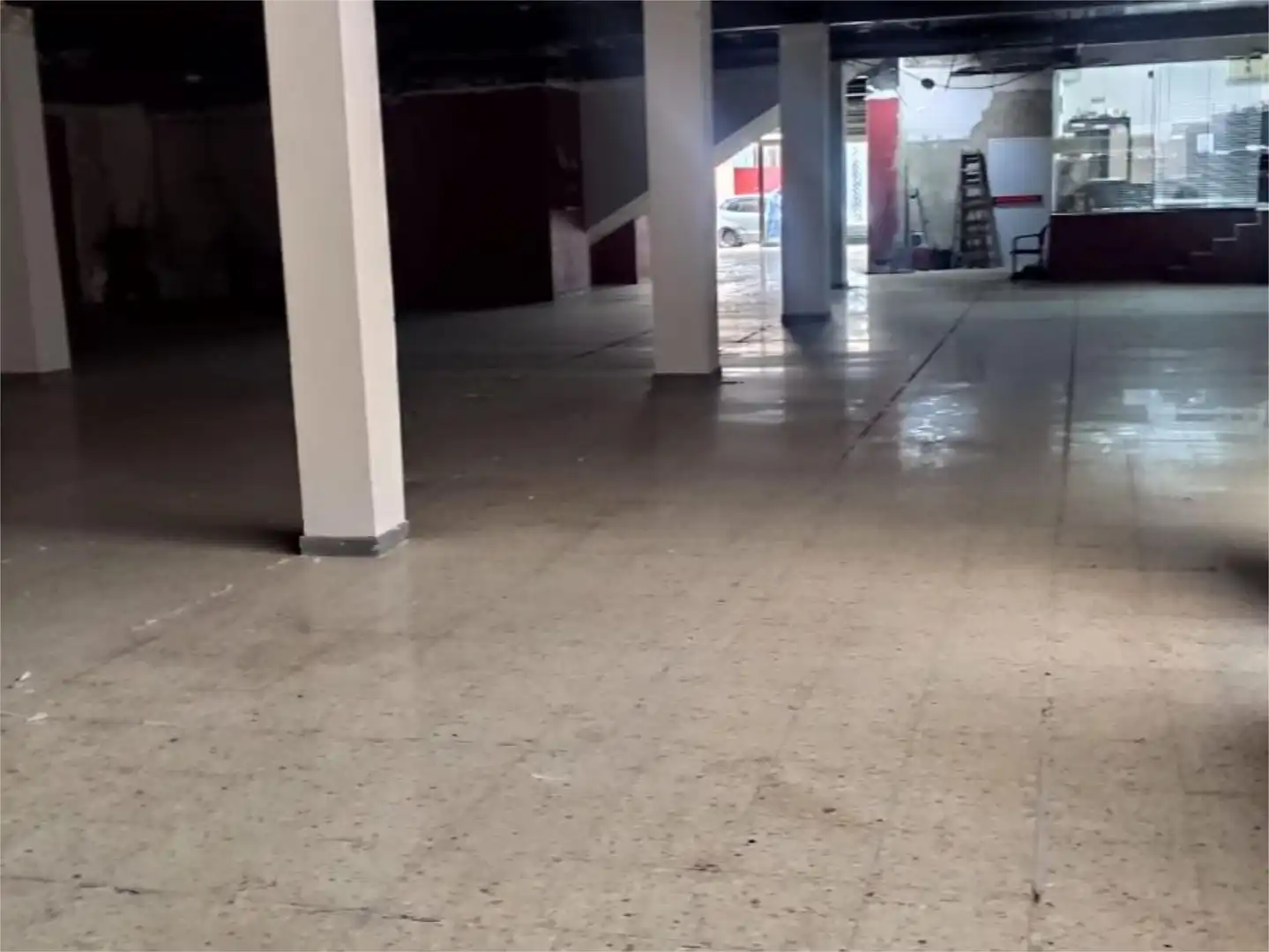 Local de alquiler en Avinguda de Francesc Macià, 3, Riu Nord Local de alquiler en Santa Coloma de Gramenet