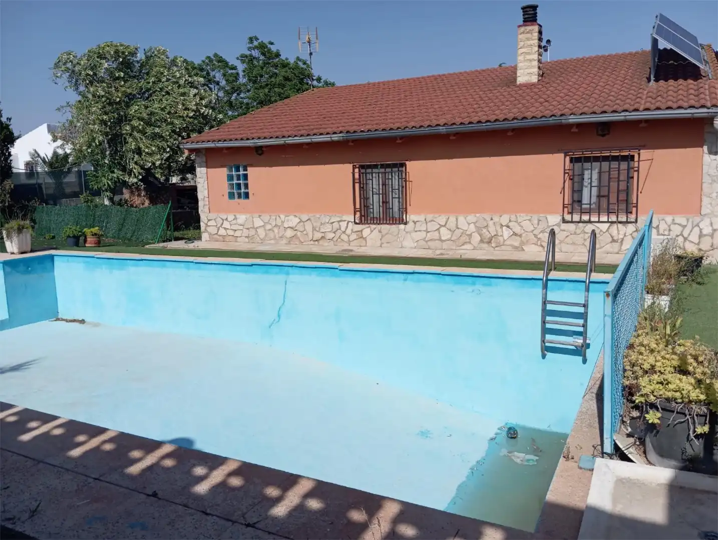 Piscina de Casa o chalet en venta en Fuentes de Ebro