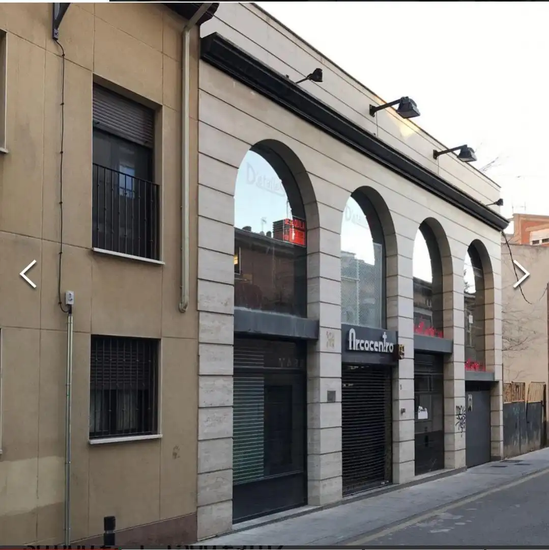 Vista exterior de Local en venta en Guadalajara