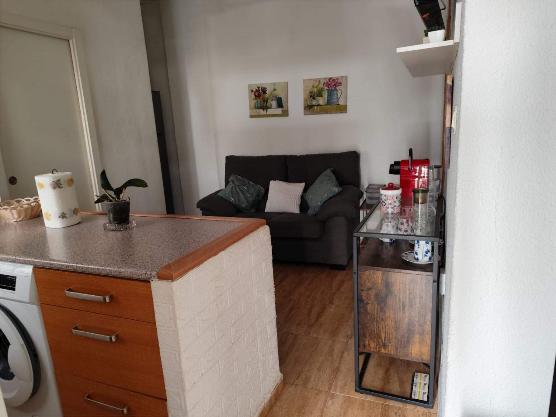 Living room of Flat for sale in  Granada Capital