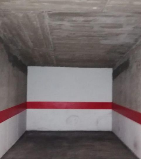 Foto 2 de Garaje de alquiler en Calle de la Duquesa de Villahermosa, 62, La Bozada – Parque Delicias, Zaragoza Capital
