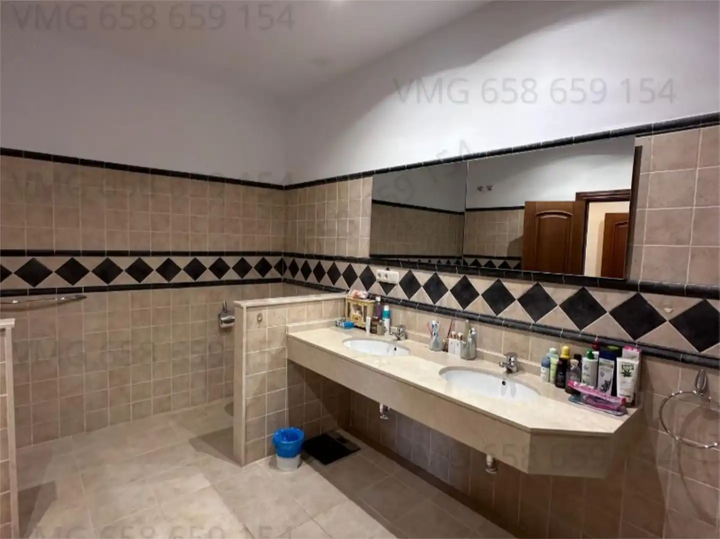 Casa o chalet en venta en Calle Juan Lerma Valero, 19g, Montemayor - Marbella Club Baño de Casa o chalet en venta en Benahavís con Aire acondicionado, Terraza y Piscina