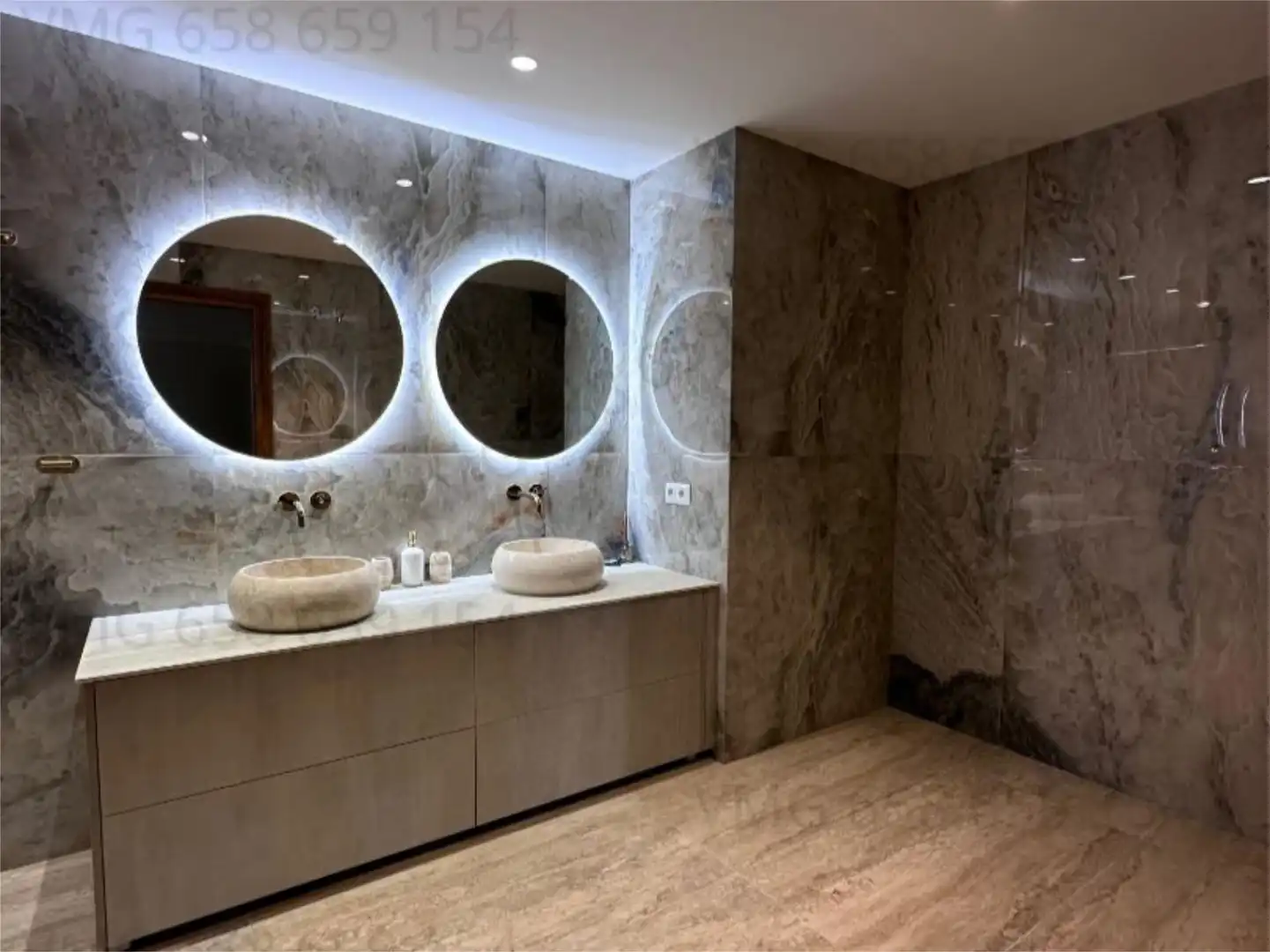 Casa o chalet en venta en Calle Juan Lerma Valero, 19g, Montemayor - Marbella Club Baño de Casa o chalet en venta en Benahavís con Aire acondicionado, Terraza y Piscina