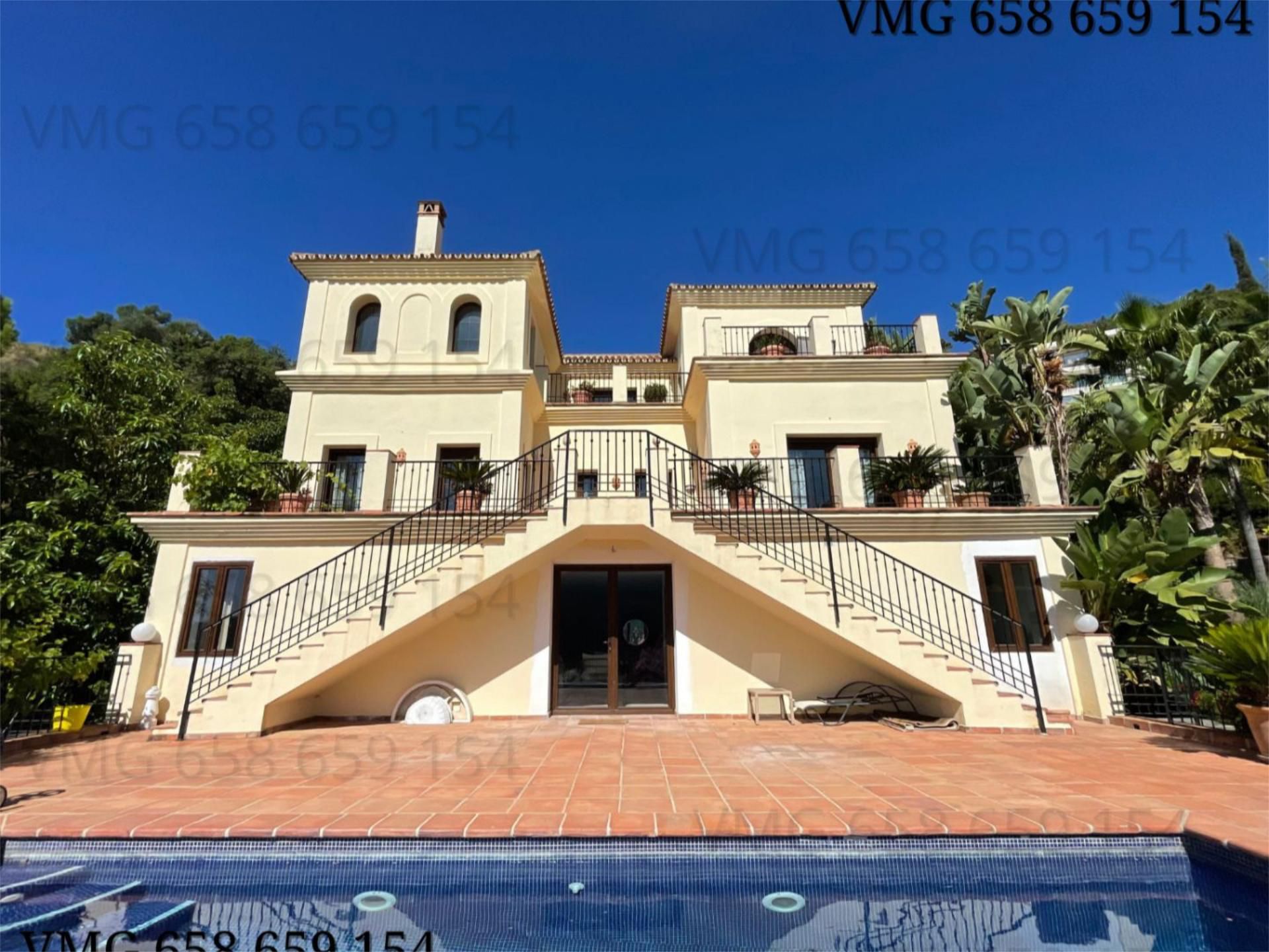 Exterior view of House or chalet for sale in Benahavís  with Air Conditioner, Terrace and Swimming Pool
