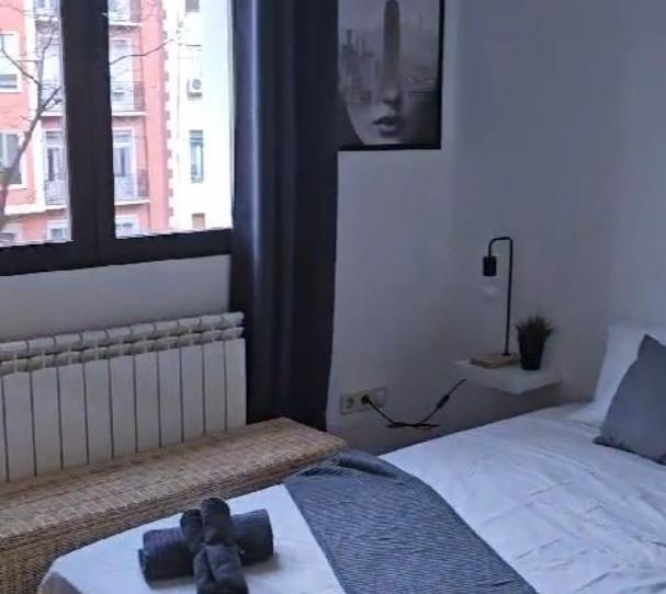 Flat to share in Calle de Narváez, 49, Ibiza de Madrid, Madrid - image 1 Photo 1 of Flat to share in Calle de Narváez, 49, Ibiza de Madrid, Madrid