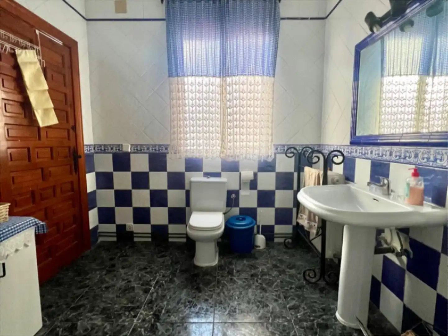 Casa o xalet en venda a Estación, 1, Palma del Río Bany de Casa o xalet en venda en Palma del Río amb Aire condicionat, Terrassa i Piscina