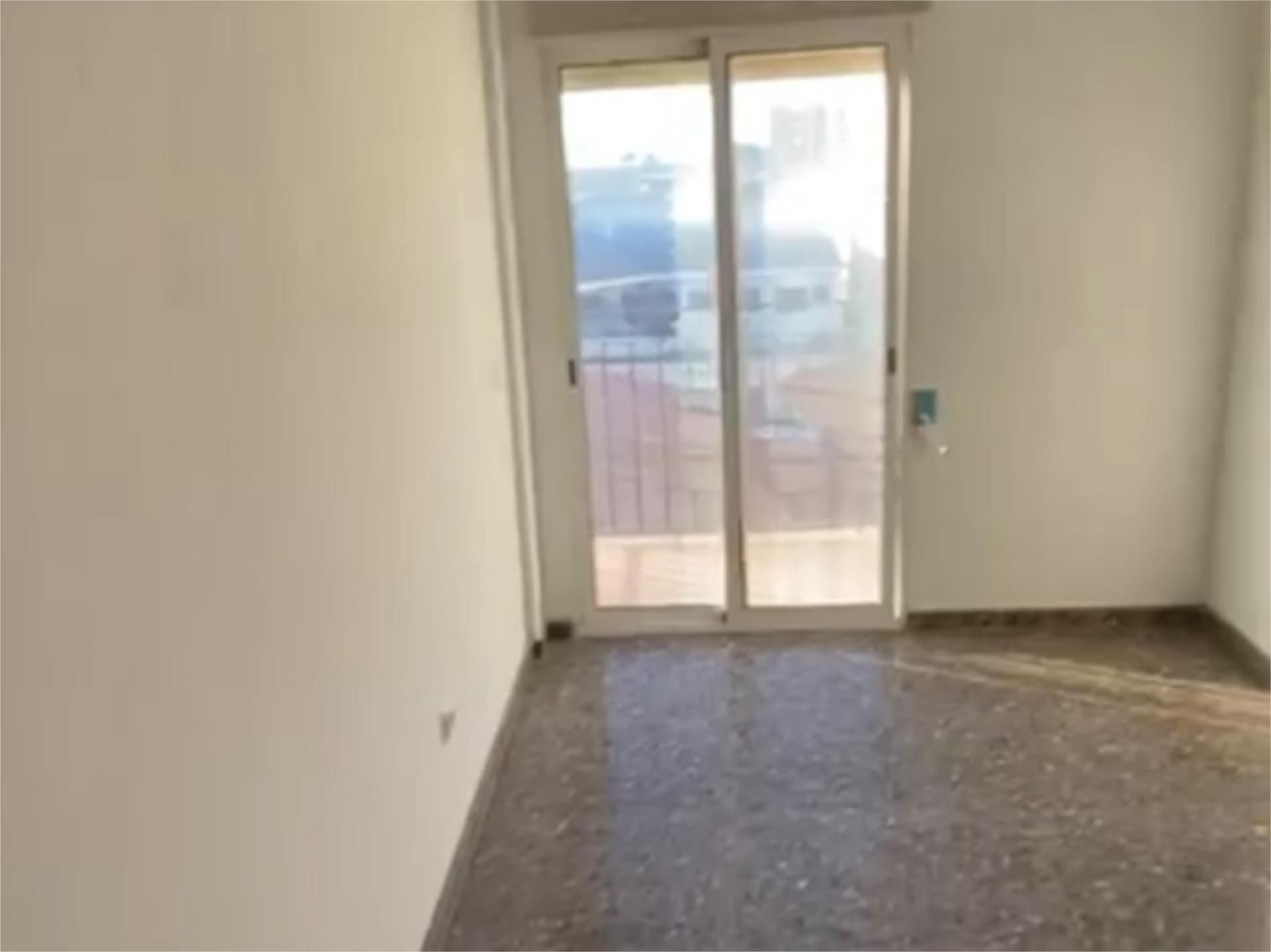 Flat for sale in La Pobla de Vallbona  with Balcony