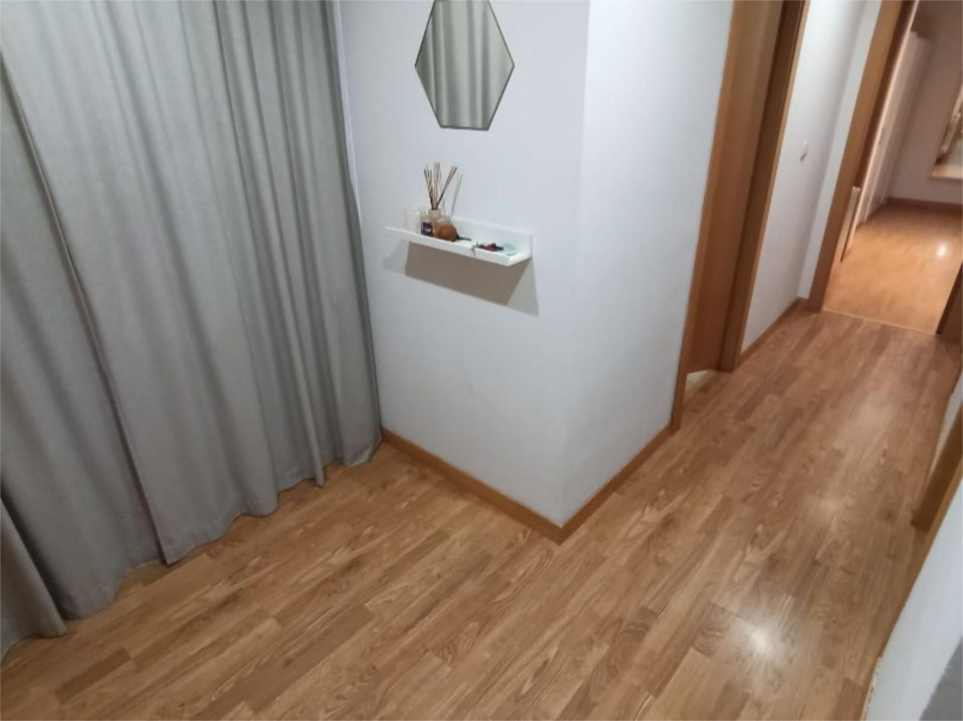 Wohnung zum verkauf in Grisén mit Klimaanlage, Heizung und Parkett