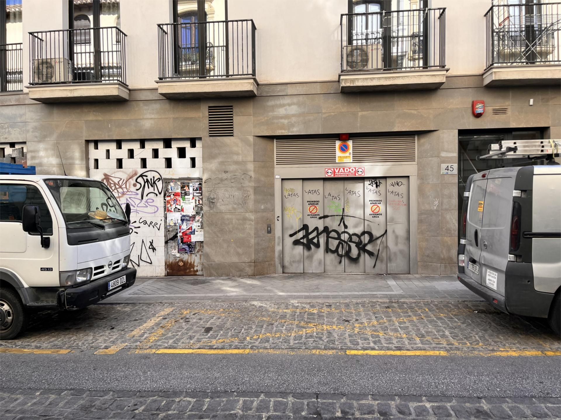 Exterior view of Garage to rent in  Granada Capital