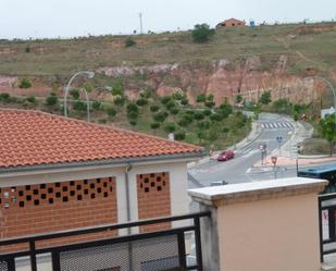 Vista exterior de Apartament de lloguer en La Lastrilla  amb Terrassa i Balcó