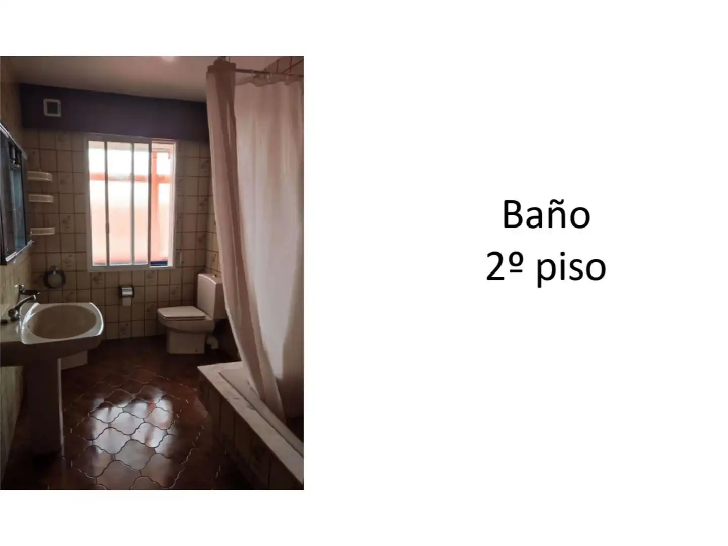 Bany de Pis en venda en As Pontes de García Rodríguez  amb Calefacció, Jardí privat i Parquet