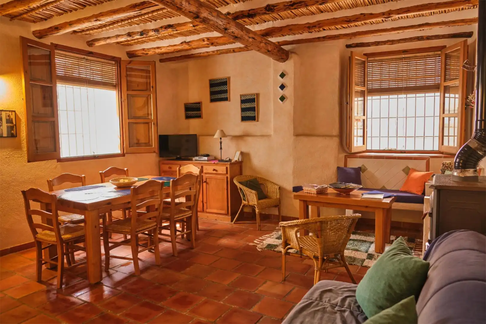Casa adosada en venda a Calle Doctor Alcántara, 6b, Los Guájares Menjador de Casa adosada en venda en Los Guájares amb Terrassa, Piscina i Balcó