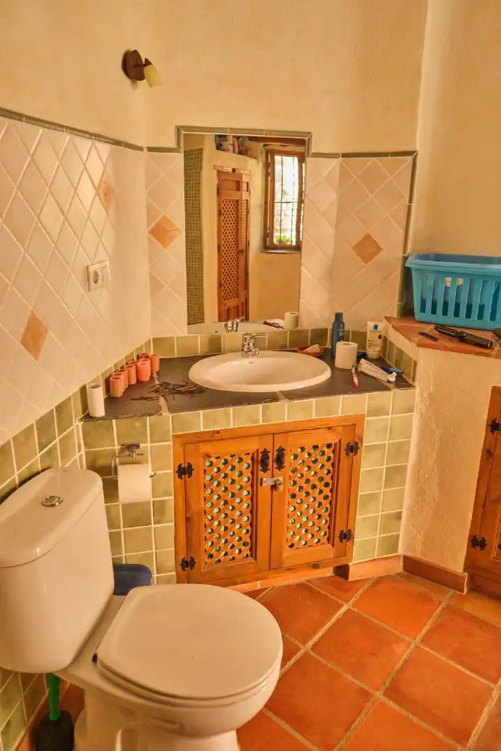 Casa adosada en venda a Calle Doctor Alcántara, 6b, Los Guájares Bany de Casa adosada en venda en Los Guájares amb Terrassa, Piscina i Balcó