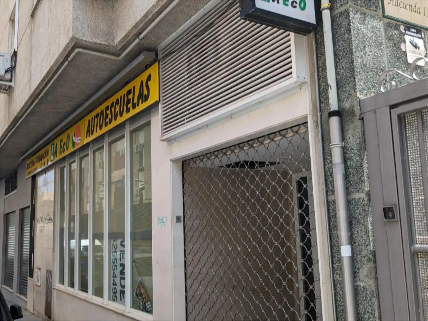 Local de alquiler en Calle del Pintor Manuel Serrano Cuesta, 2, Peñamefecit - Avda Barcelona Local de alquiler en Jaén con Aire acondicionado