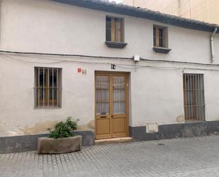 Vista exterior de Casa adosada en venda en Rubí amb Terrassa