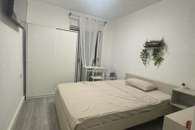 Flat to share in Calle de Istúriz, 12, Cuatro Caminos - Azca, Madrid - image 1 Photo 1 of Flat to share in Calle de Istúriz, 12, Cuatro Caminos - Azca, Madrid