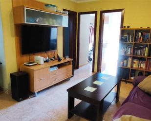 Sala d'estar de Àtic en venda en Vilanova i la Geltrú amb Aire condicionat i Terrassa