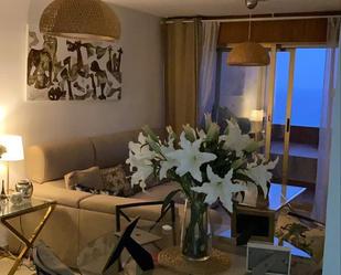 Sala d'estar de Àtic de lloguer en Roquetas de Mar amb Terrassa, Piscina i Balcó