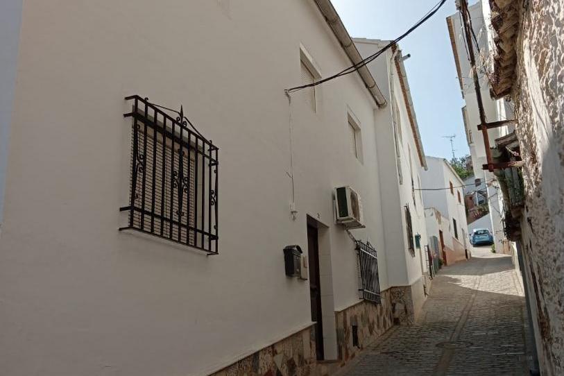 Photo 1 of Single-family semi-detached for sale in Calle San Roman, 12, Setenil de las Bodegas, Cádiz