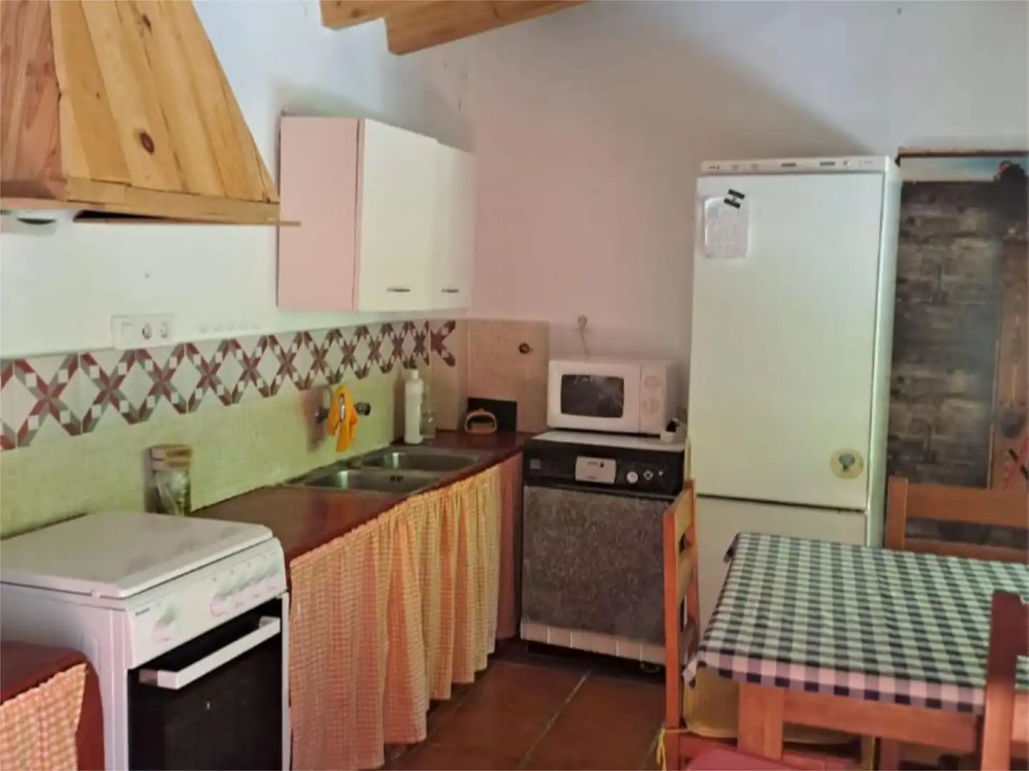 Cocina de Piso de alquiler en La Guardia de Jaén con Jardín privado y Piscina