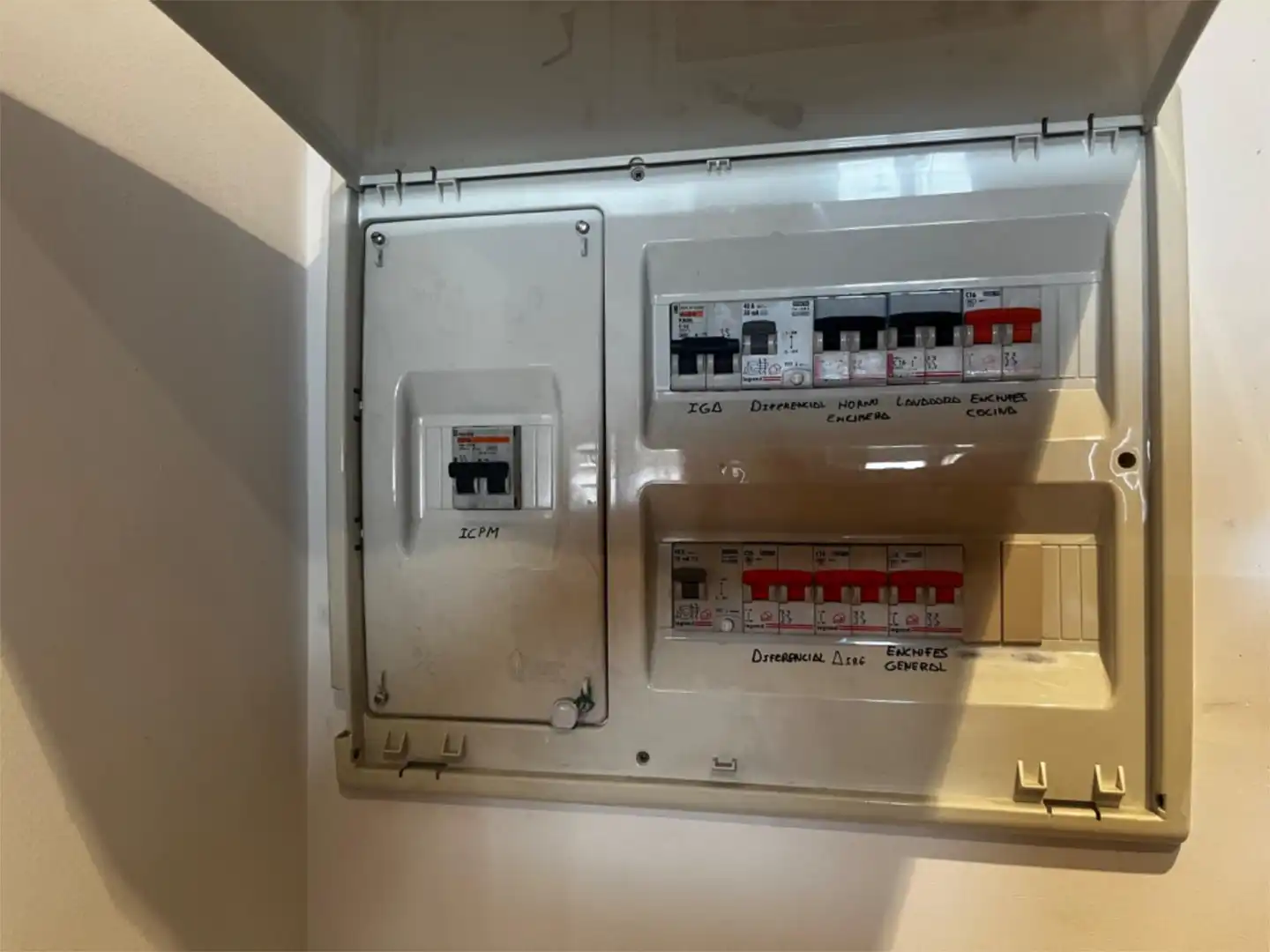 Maisonette zum Verkauf in Carrer de Liszt, 32, Puigfred Maisonette zum Verkauf in Badalona mit Klimaanlage, Heizung und Balkon