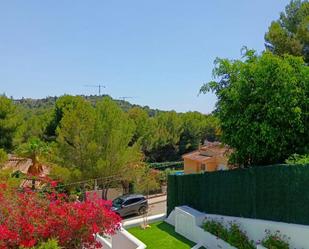 Vista exterior de Casa o xalet en venda en Calvià amb Aire condicionat, Terrassa i Piscina