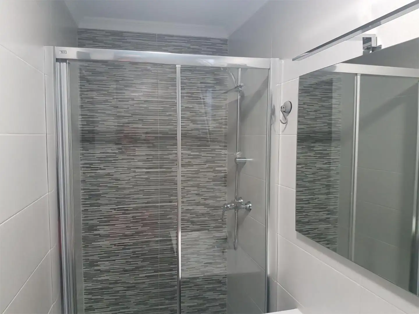 Attic for rent in Carrer Cabanyal, 21, Sant Antoni Bathroom of Attic for rent in Cullera with Air Conditioner, Heating and Terrace