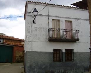 Außenansicht von Einfamilien-Reihenhaus zum verkauf in Guijo de Galisteo mit Balkon