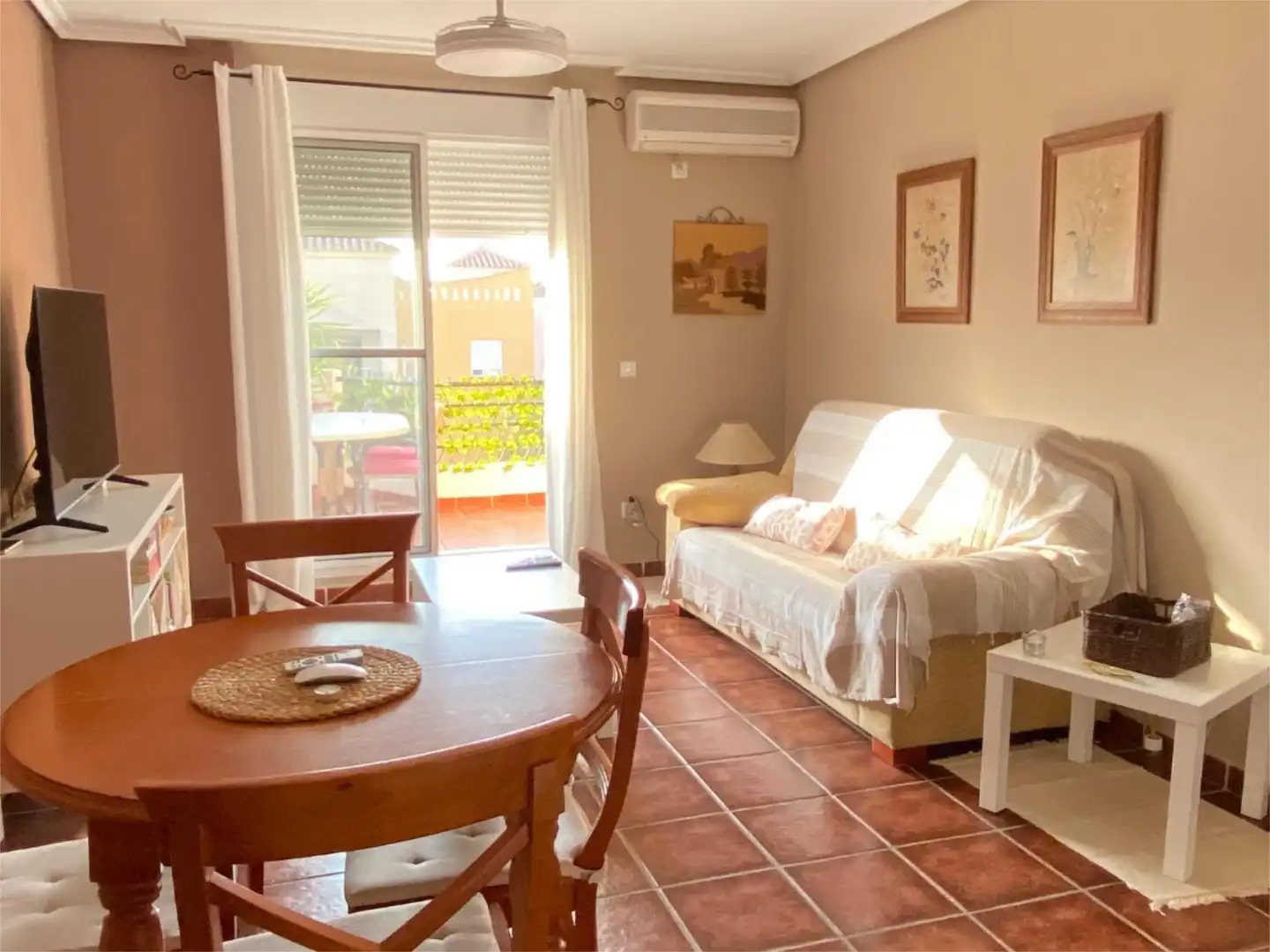 Wohnung zur Miete in Calle Ciudad de Tarragona, 4, Vera Playa Naturista Schlafzimmer von Wohnung zur Miete in Vera mit Klimaanlage, Privatgarten und Terrasse
