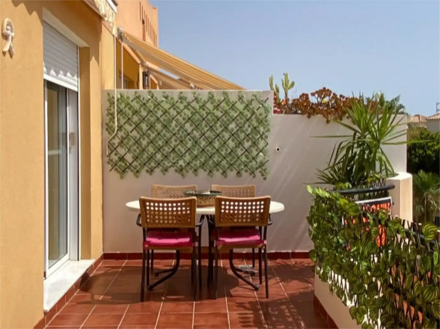Wohnung zur Miete in Calle Ciudad de Tarragona, 4, Vera Playa Naturista Terrasse von Wohnung zur Miete in Vera mit Klimaanlage, Privatgarten und Terrasse