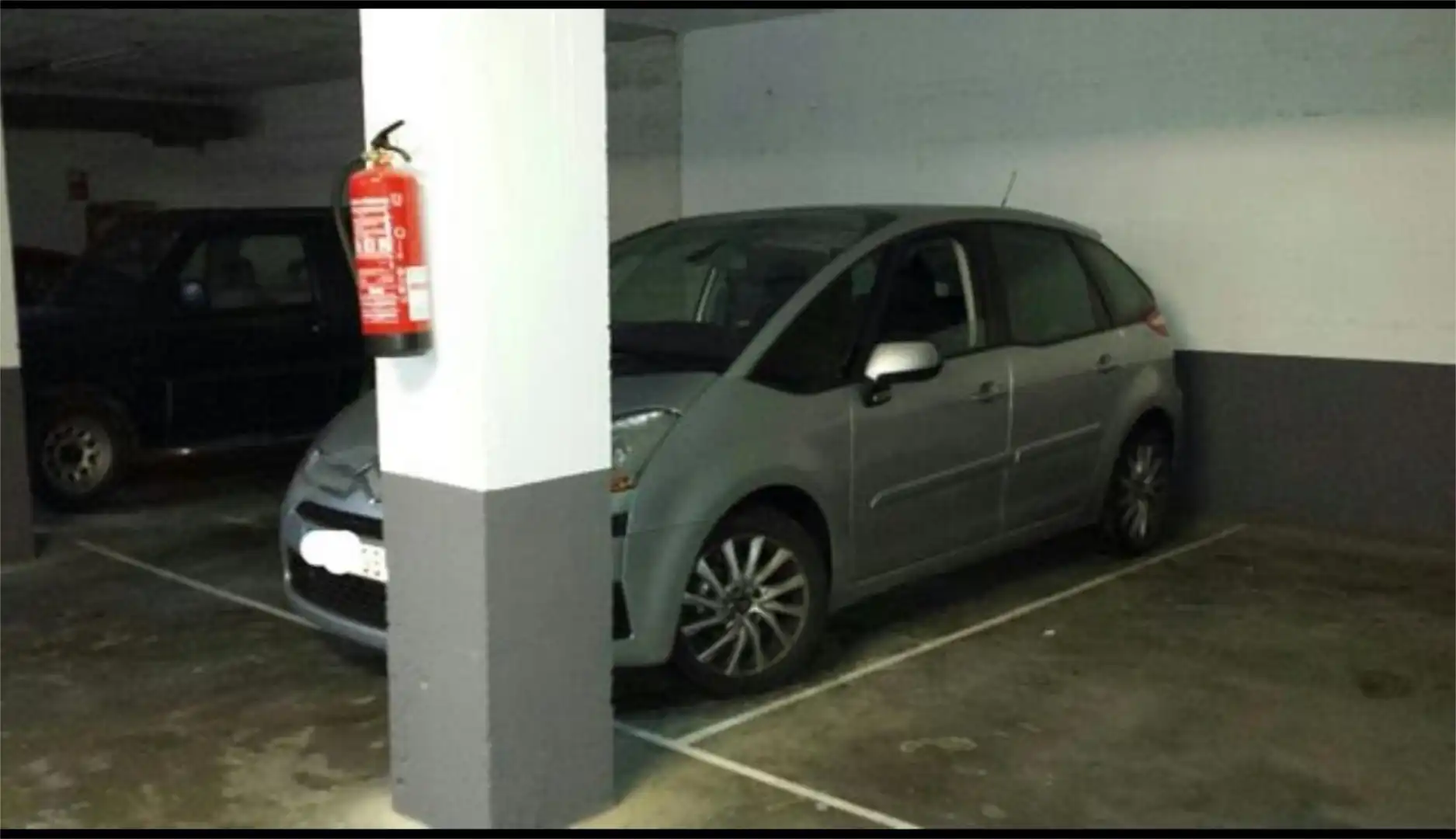 Garatge de lloguer a Carrer de Francesc Pla el Vigatà, 8, Nord Aparcament de Garatge de lloguer en Vic