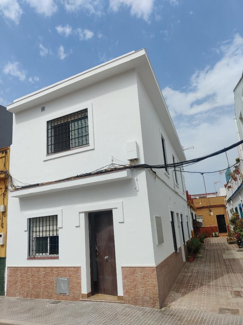 Flat for sale in Calle Oviedo, 8, Centro- San Felipe - Huerta Fava Exterior view of Flat for sale in La Línea de la Concepción