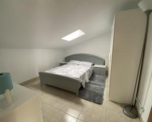 Bedroom of Duplex to share in Terrassa  with Terrace